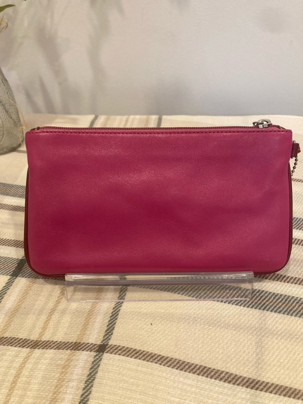 Coach Pink Leather Turnlock Wristlet Clutch - Picture 2 of 8